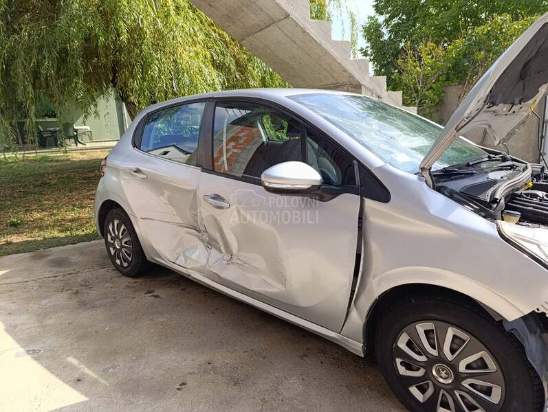 Peugeot 208 1.2
