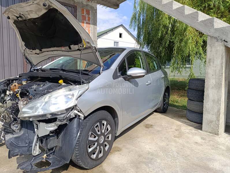 Peugeot 208 1.2