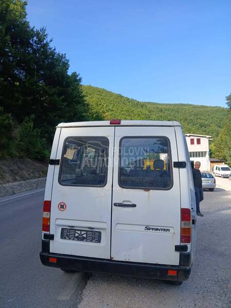 Mercedes Benz 208 cdi