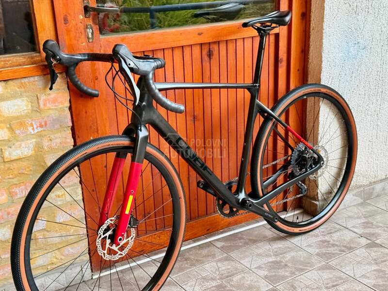 Cube Nuroad M carbon