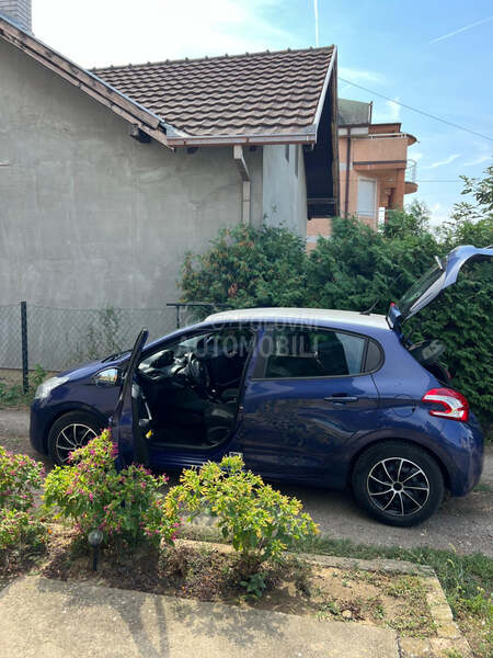 Peugeot 208 1.4 HDi