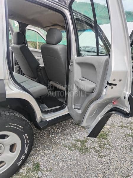 Jeep Cherokee 2.8 CRD