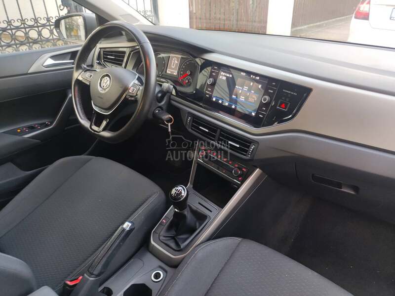 Volkswagen Polo 1.0