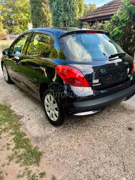 Peugeot 207 1.4b