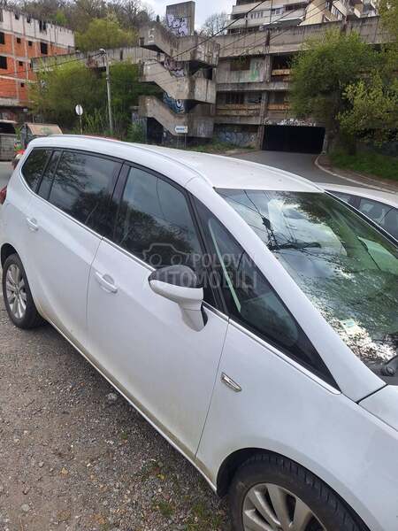 Opel Zafira Opel Zafira Tourer