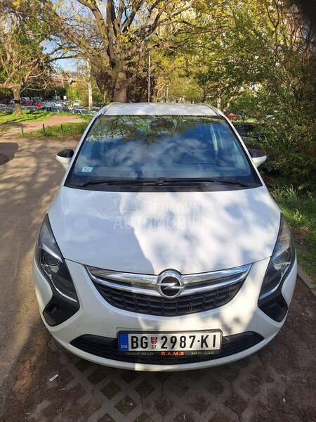 Opel Zafira Opel Zafira Tourer