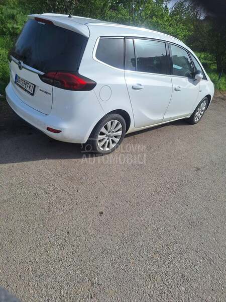 Opel Zafira Opel Zafira Tourer