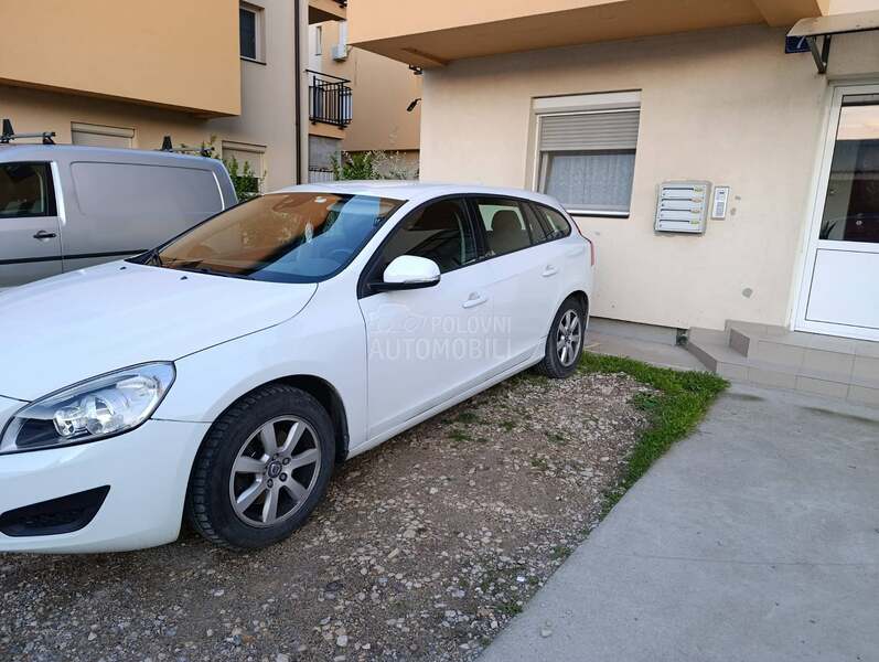 Volvo V60 1.6 HDI