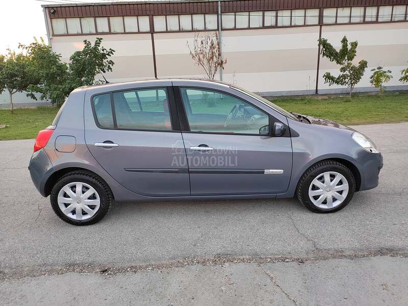 Renault Clio 1,2i 2007g D O B A R