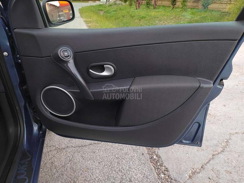 Renault Clio 1,2i 2007g D O B A R
