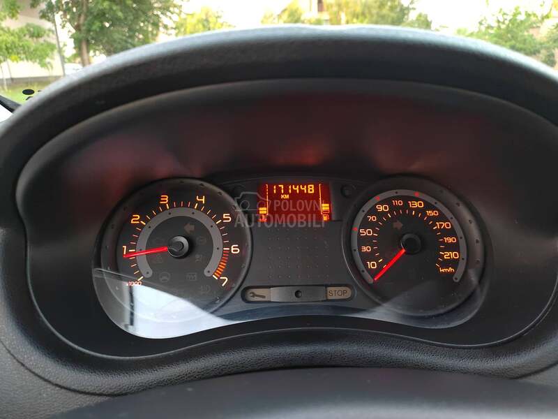 Renault Clio 1,2i 2007g D O B A R
