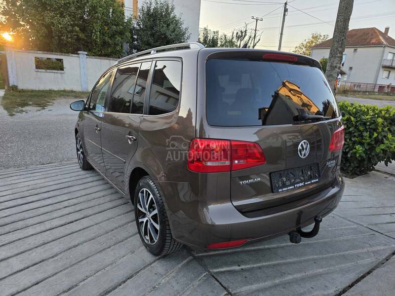 Volkswagen Touran 