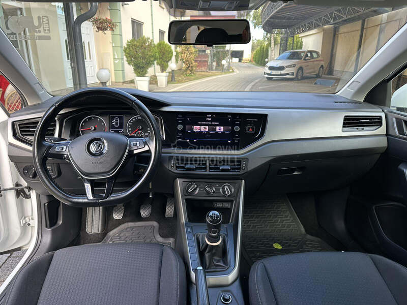 Volkswagen Polo 1.0