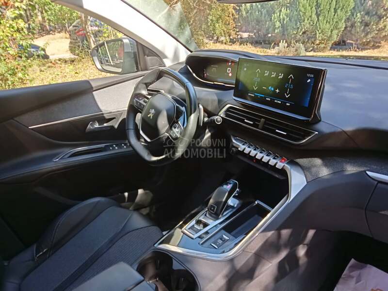 Peugeot 5008 1.5hdi ALLURE 7 sed