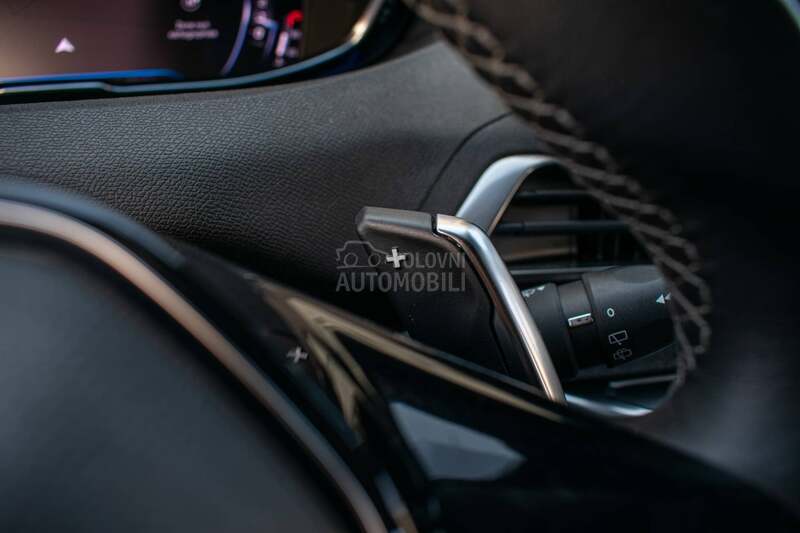 Peugeot 5008 1.5hdi ALLURE 7 sed