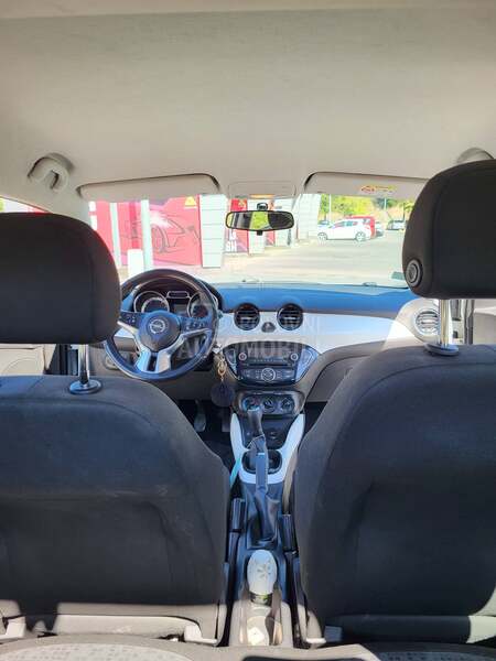 Opel Adam 