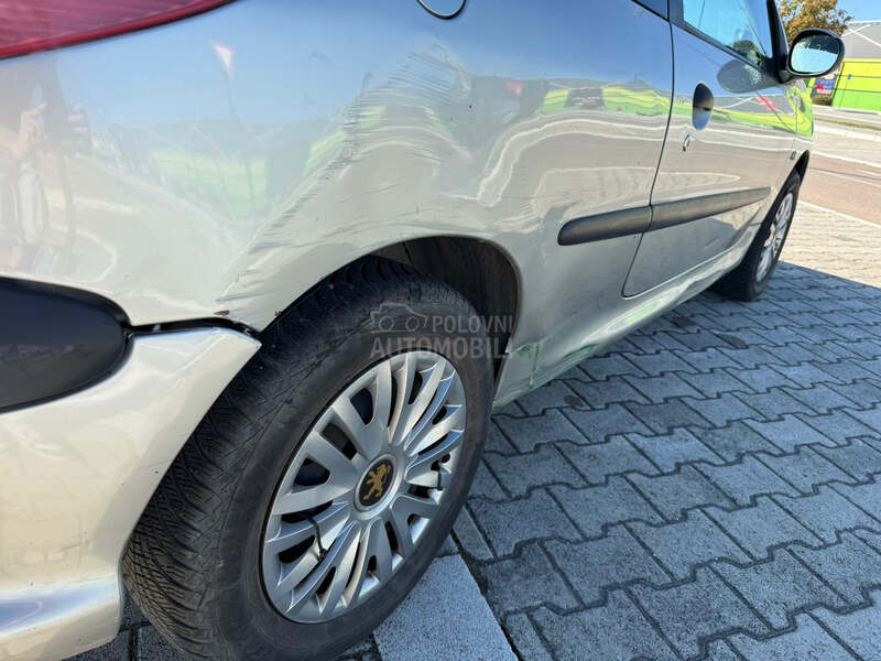 Peugeot 206 