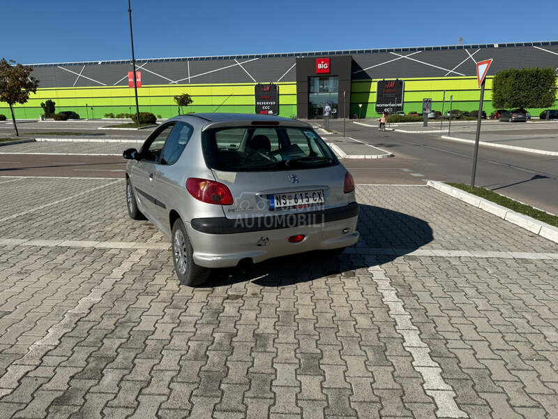 Peugeot 206 
