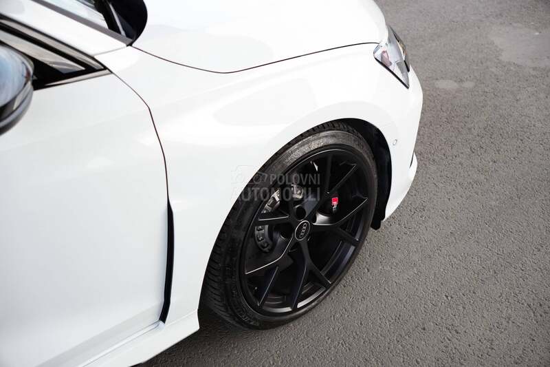 Audi RS3 LIMUZINA