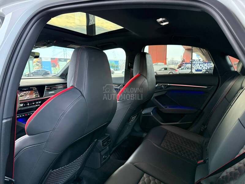 Audi RS3 LIMUZINA