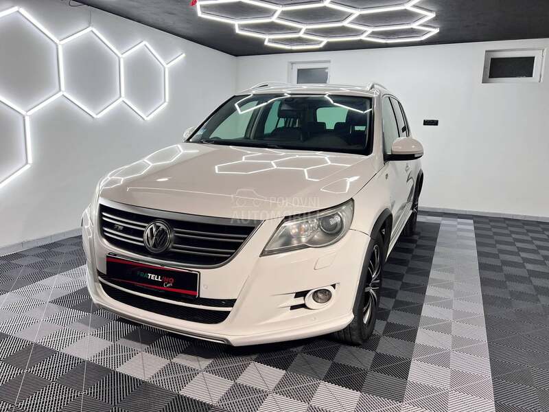 Volkswagen Tiguan R line/DSG