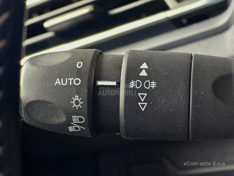 Peugeot 308 1.5 HDI STYLE