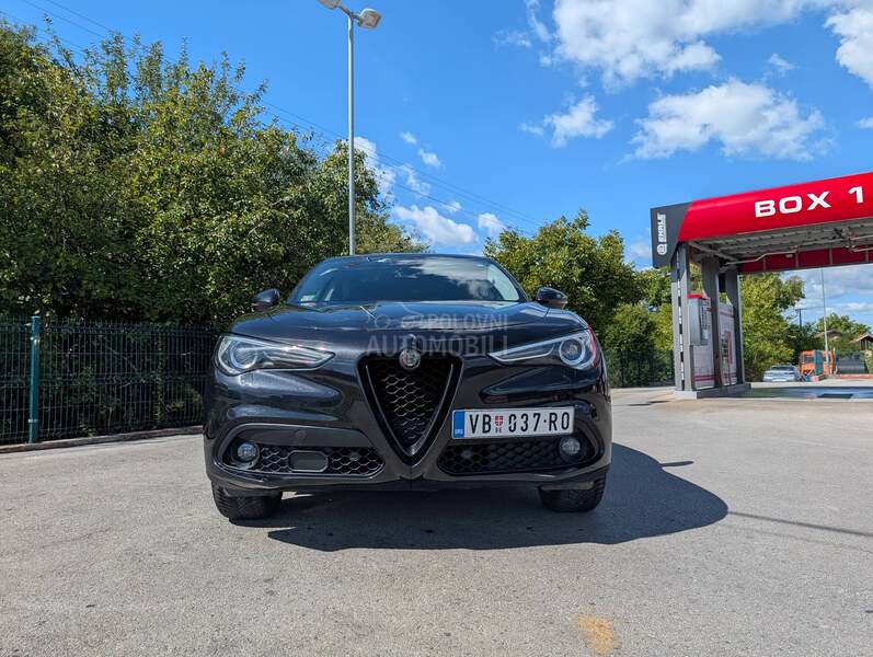 Alfa Romeo Stelvio Q4