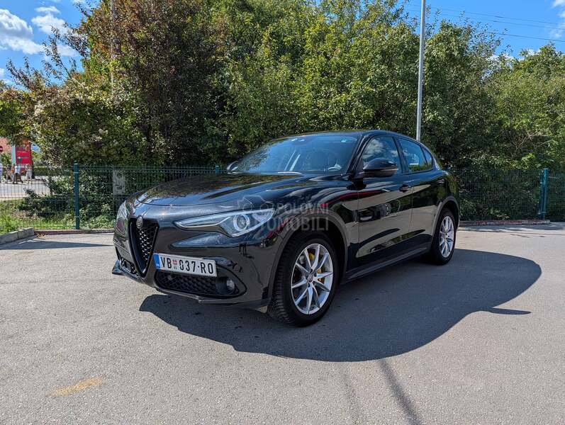 Alfa Romeo Stelvio Q4