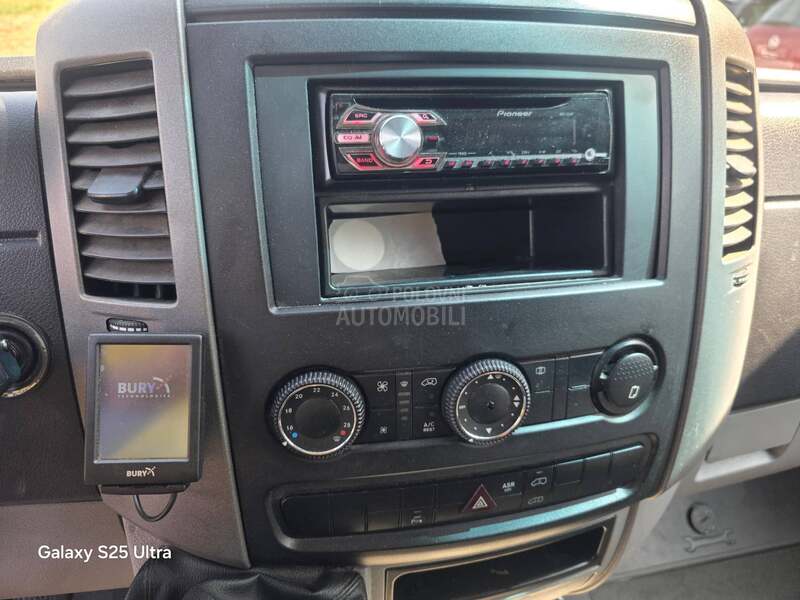 Volkswagen Crafter 2.0TDI