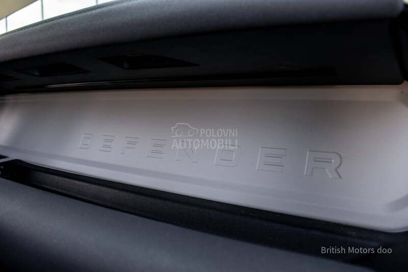 Land Rover Defender D250 SE