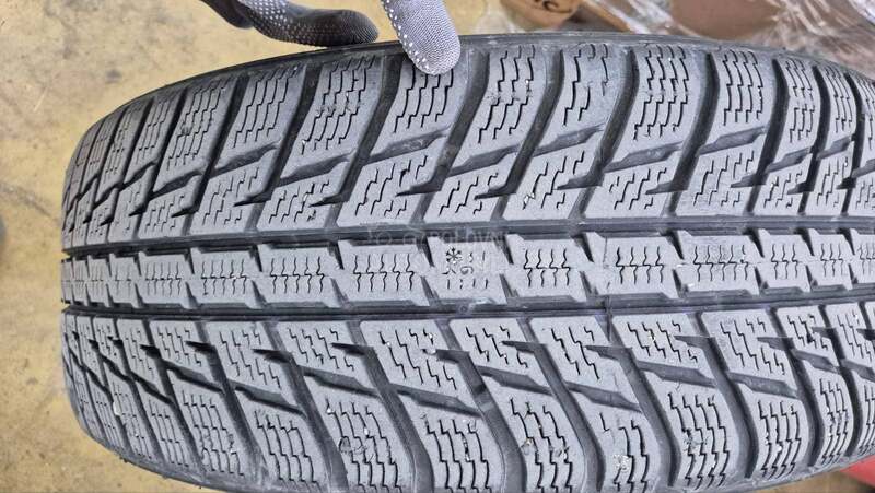 Nokian 235/55 R19 Zimska