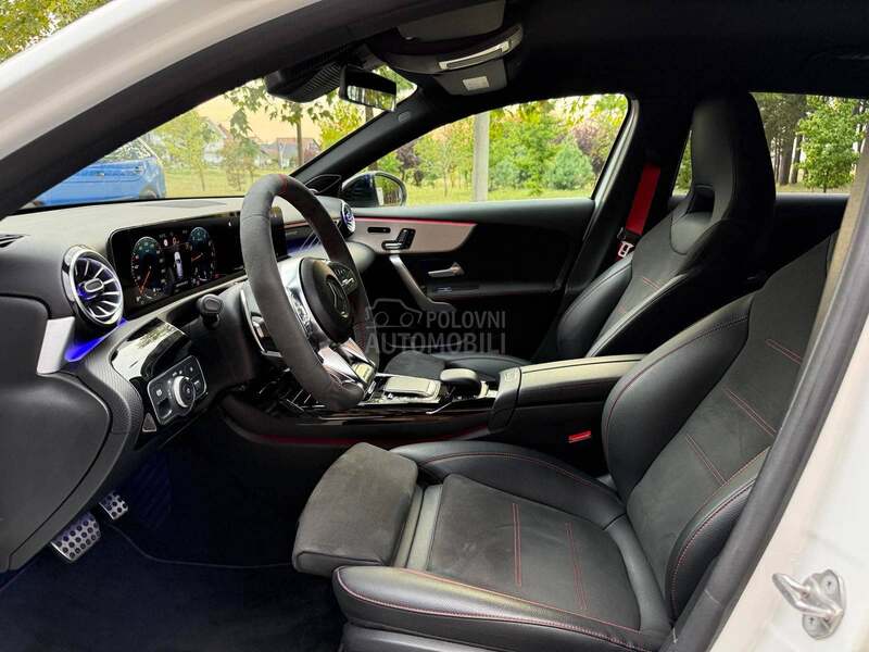 Mercedes Benz A 35 AMG 
