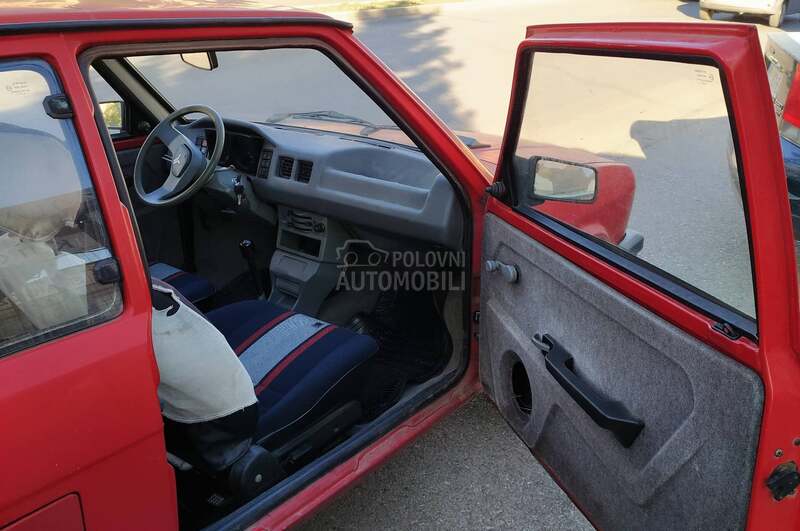 Zastava Yugo Tempo 