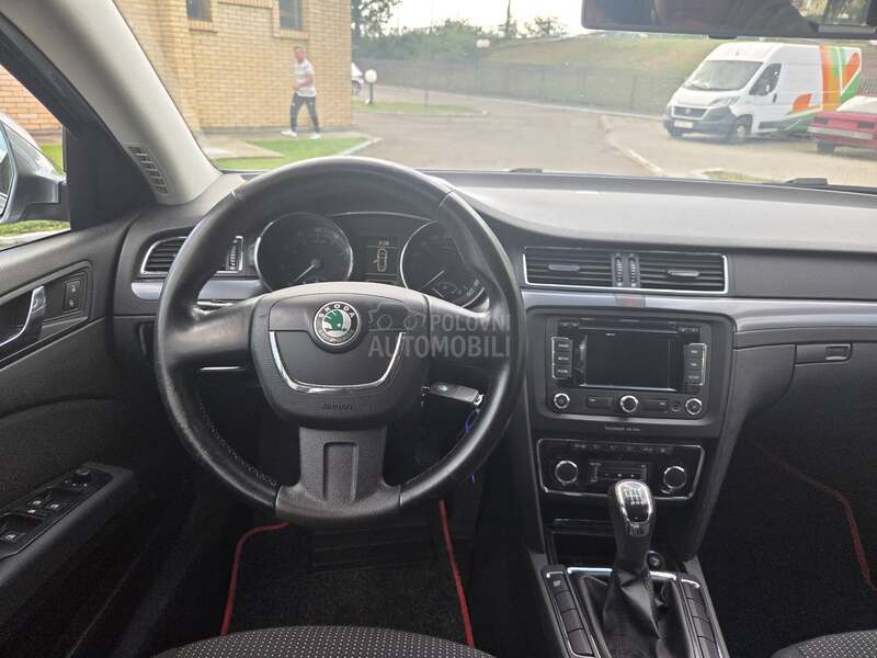 Škoda Superb 1.4