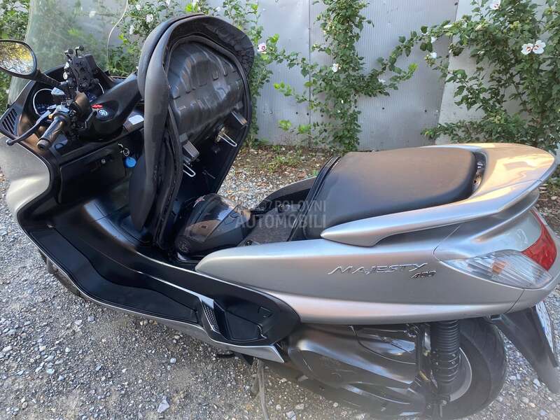 Yamaha Majesty