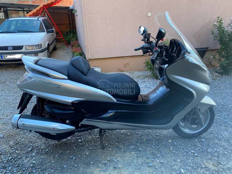 Yamaha Majesty
