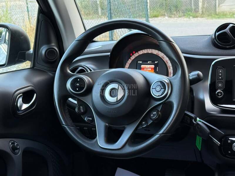 Smart ForTwo TURBO/AUT/NAVl/CH