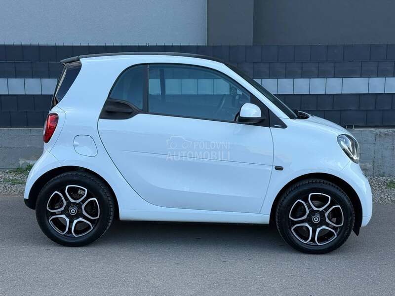 Smart ForTwo TURBO/AUT/NAVl/CH