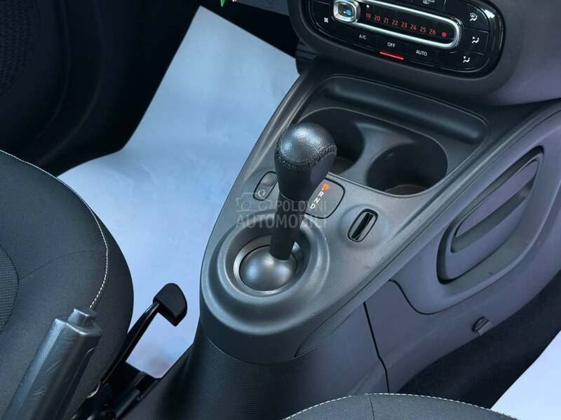 Smart ForTwo TURBO/AUT/NAVl/CH