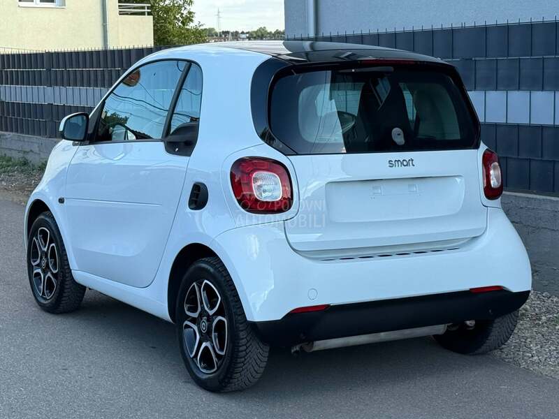 Smart ForTwo TURBO/AUT/NAVl/CH