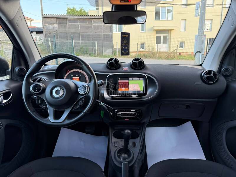 Smart ForTwo TURBO/AUT/NAVl/CH