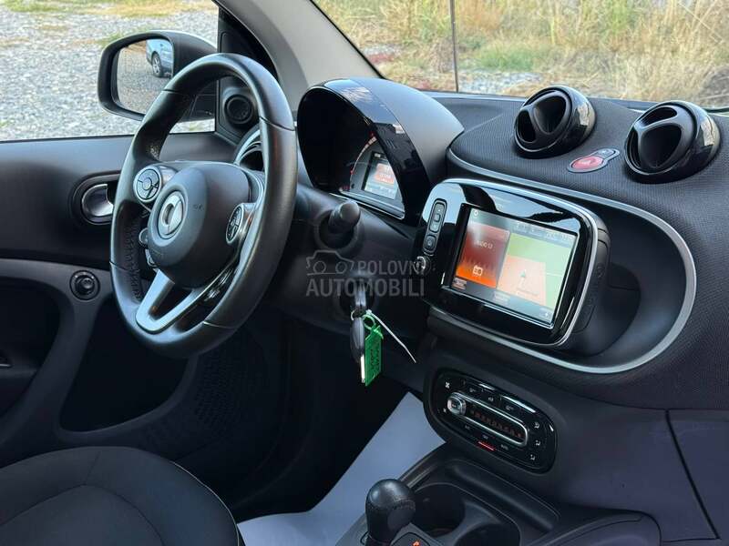 Smart ForTwo TURBO/AUT/NAVl/CH