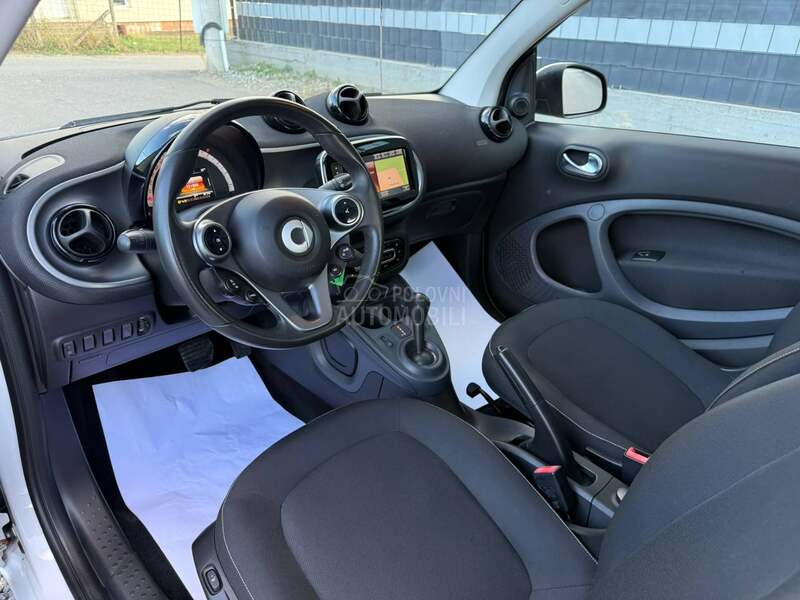 Smart ForTwo TURBO/AUT/NAVl/CH