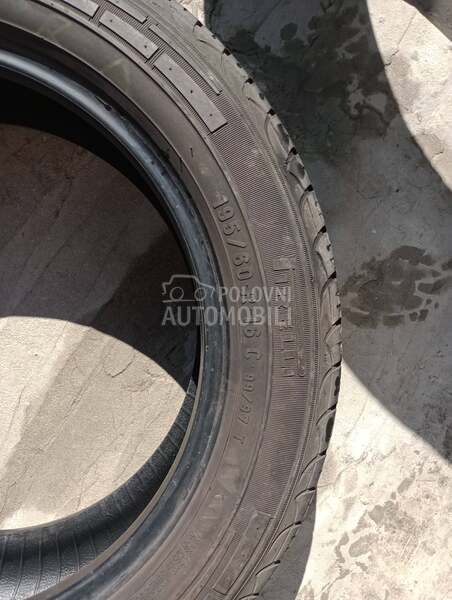Pirelli 195/60 R16 Letnja