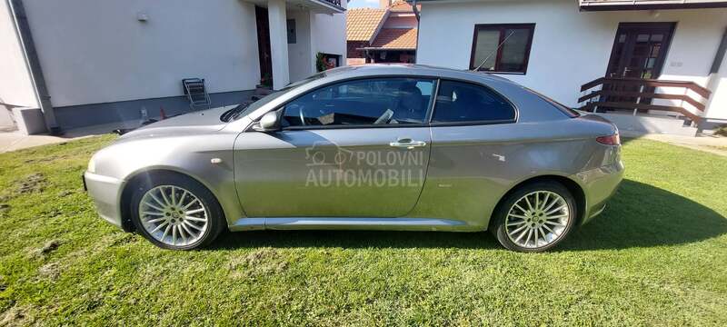 Alfa Romeo GT 