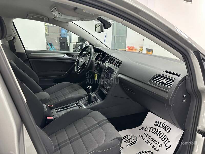 Volkswagen Golf 7 1.2 TSI Comfortline