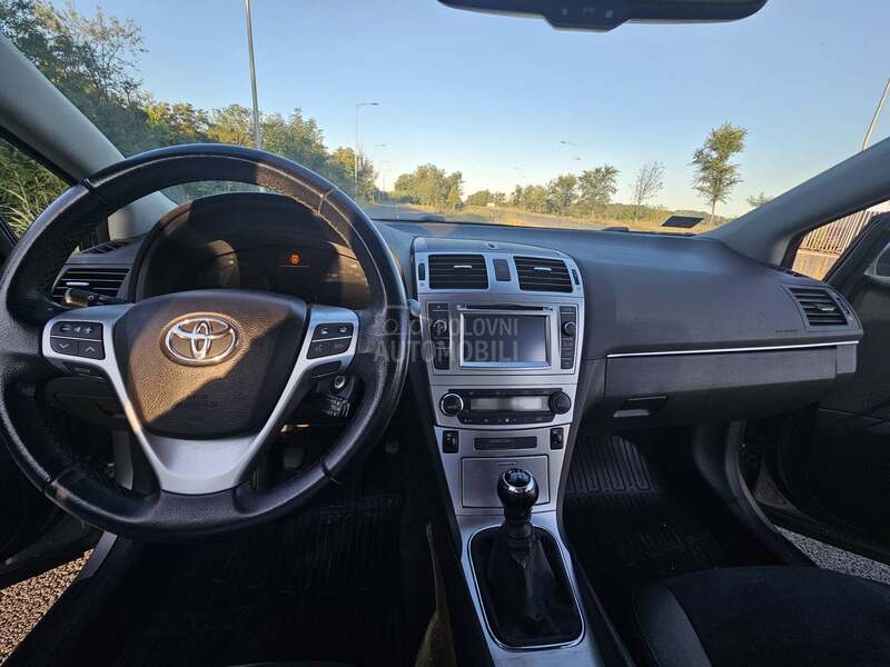 Toyota Avensis 