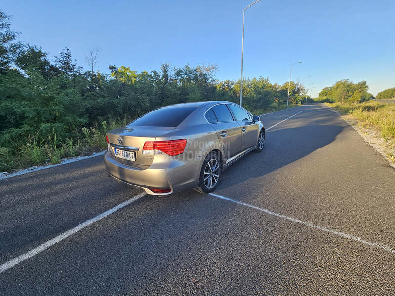 Toyota Avensis 