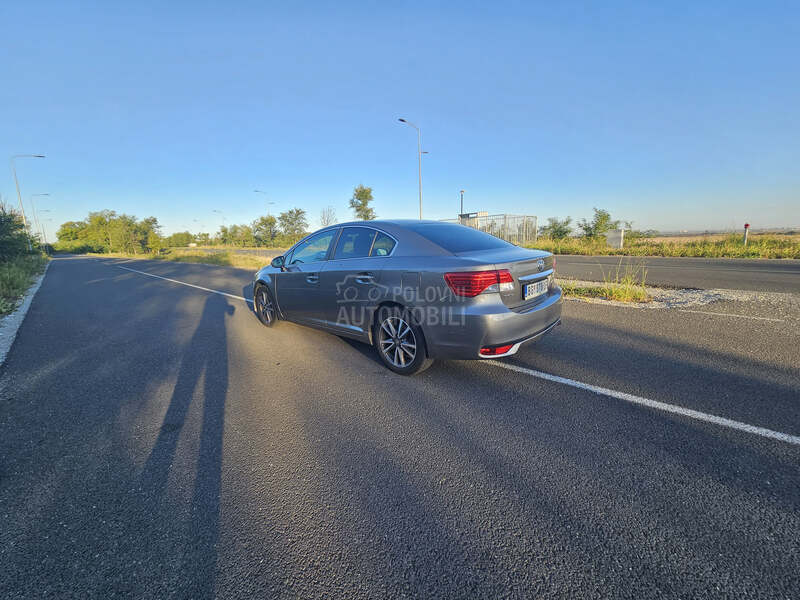 Toyota Avensis 