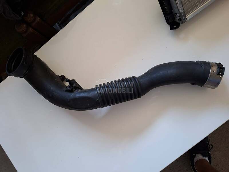 crevo usisa, charge pipe